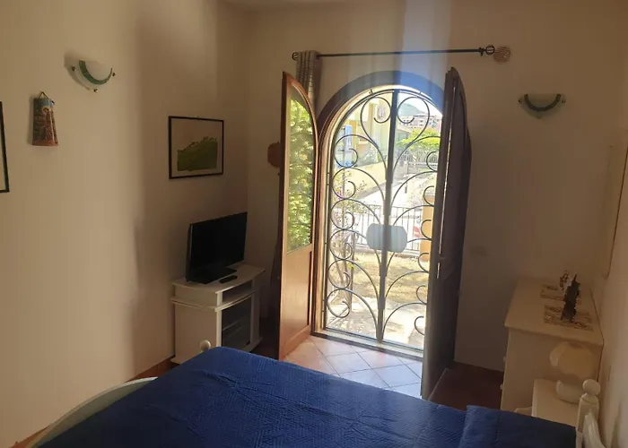 Feriehus Casa Cannugia By La Via Del Mare Viaggi E Vacanze